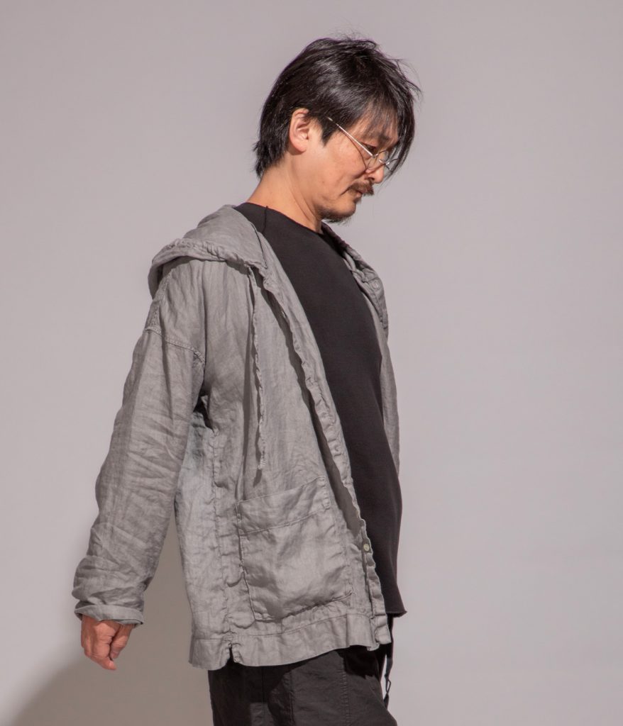 20SU4310-878x1024.jpg